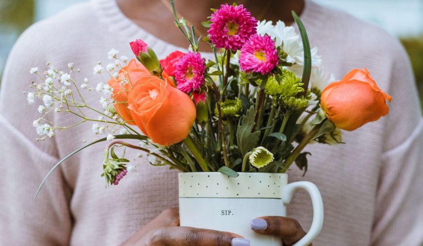 Flower Meanings: Buying Her the Right Ones Flower Meanings: Buying Her the Right Ones